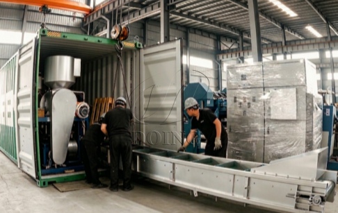 Lô hàng Nhà máy tích hợp chuyển đổi 2,5 tấn rác thải nhựa thành dầu diesel và xăng xuất sang Indonesia